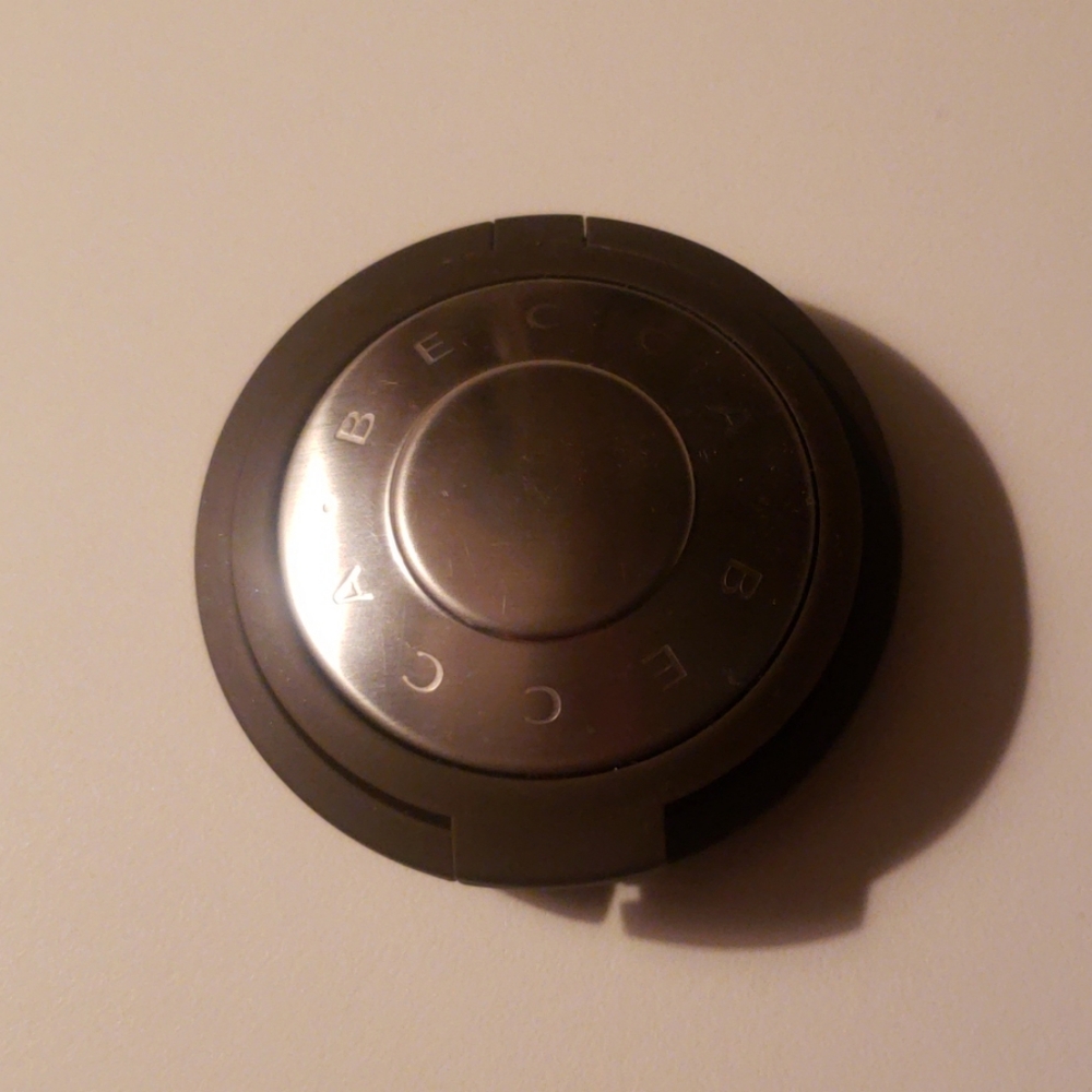 Becca creme highlighter